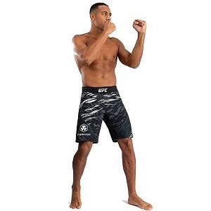 UFC Fusion by Venum Authentic Fight Night Shorts da Lotta per Uomo / Fit Largo / Nero / XL